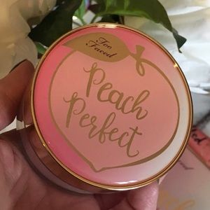 TOO FACED LOOSE PEACH SETTING POWDER